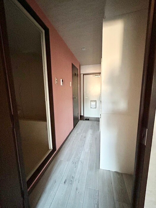 物件内観写真18　(廊下)