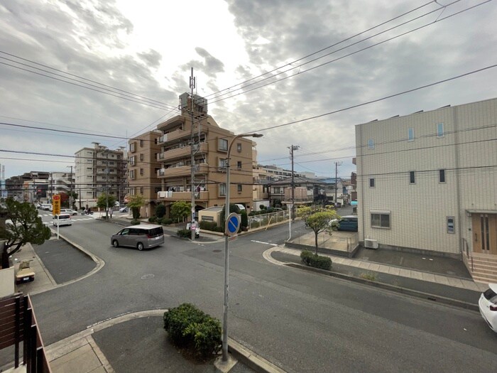 物件内観写真9　(室内からの展望)