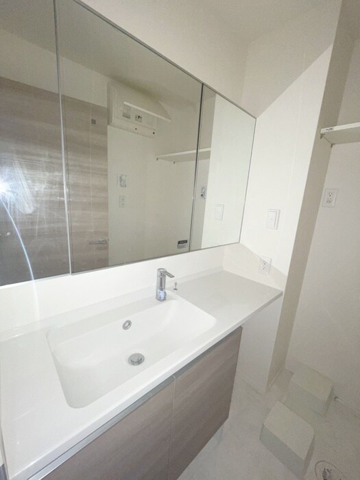 物件内観写真11　(洗面)