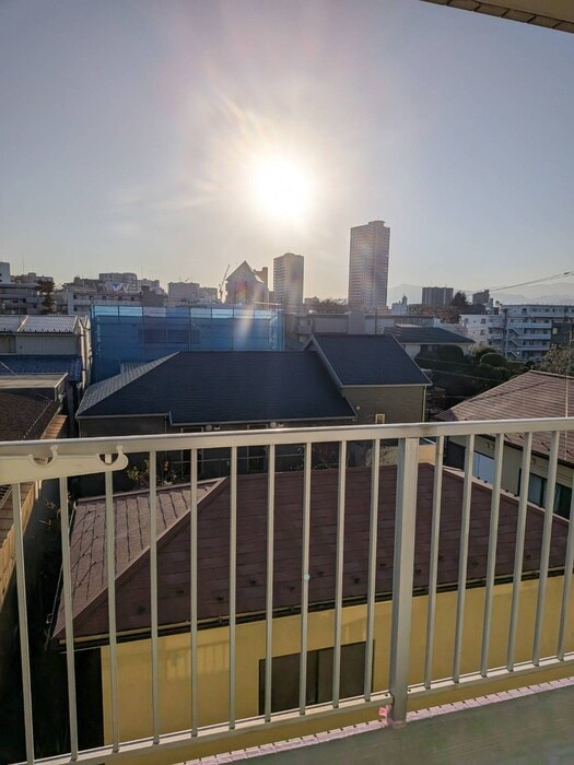 物件内観写真14　(室内からの展望)