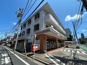ホワイトヴィラE棟外観写真
