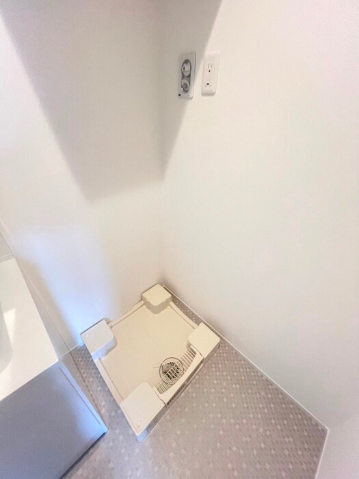 物件内観写真13　(洗濯機置場)