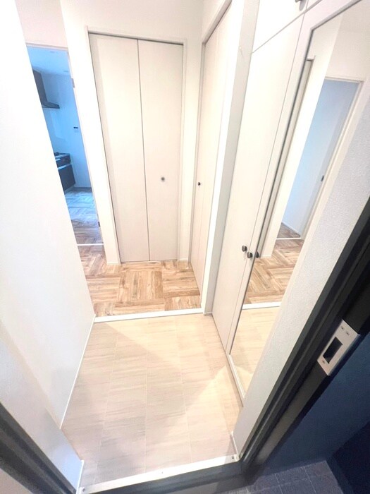 物件内観写真21　(玄関)