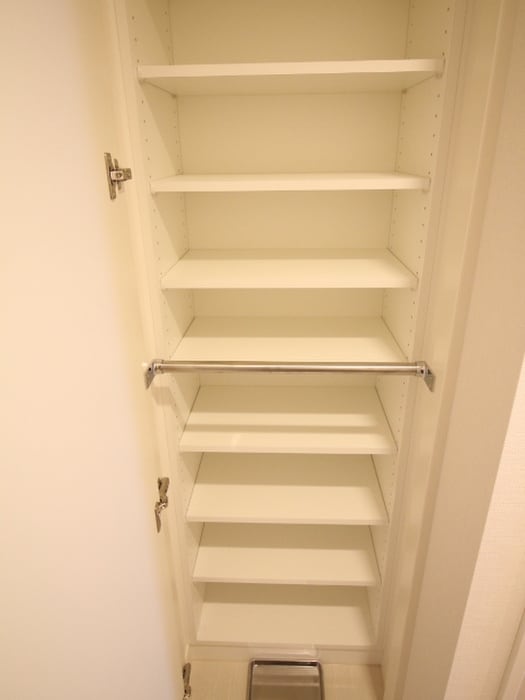 物件内観写真5　(靴箱)