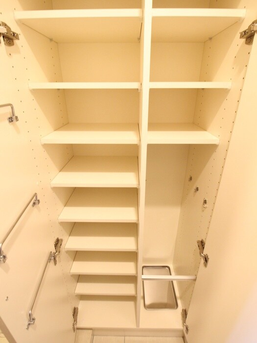 物件内観写真18　(靴箱)