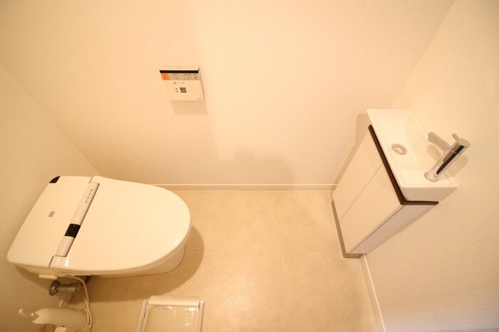 物件内観写真11　(トイレ)