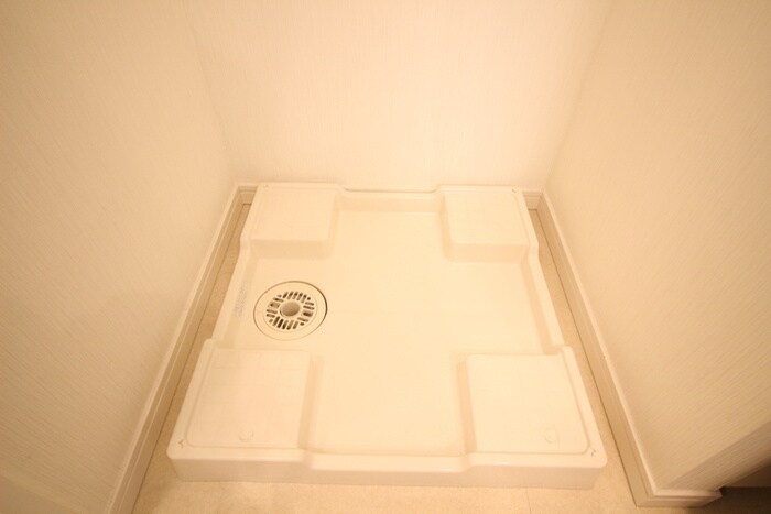 物件内観写真16　(洗濯機置場)