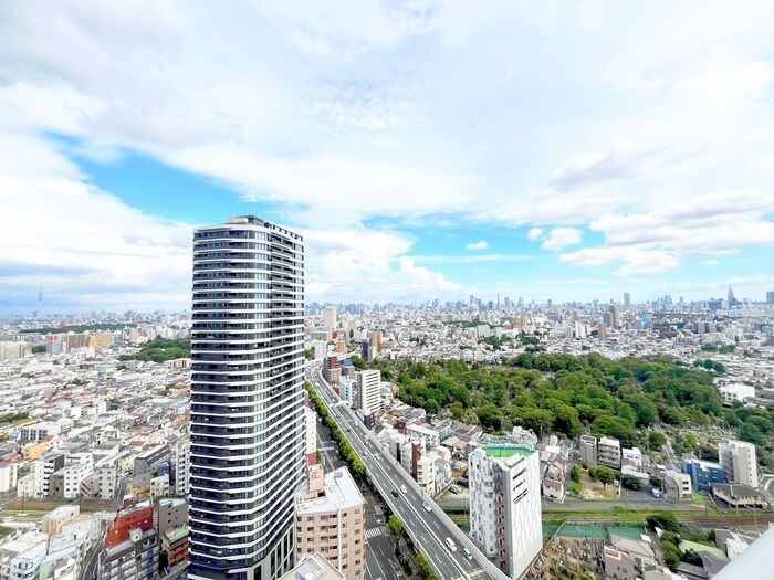 物件内観写真17　(室内からの展望)