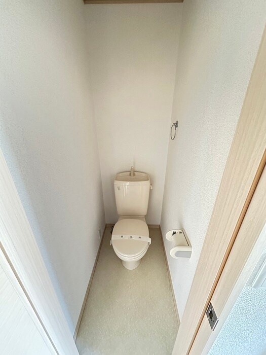 物件内観写真11　(トイレ)