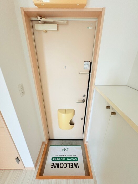 物件内観写真19　(玄関)