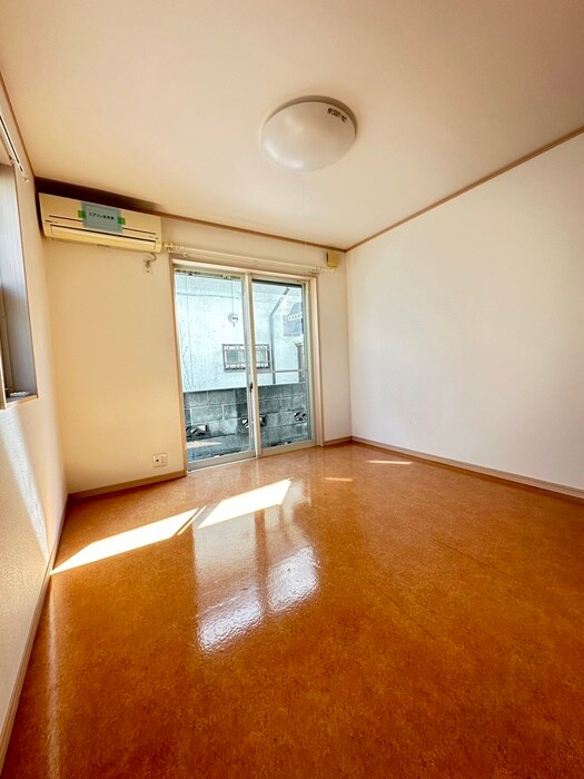 物件内観写真21　(居室)