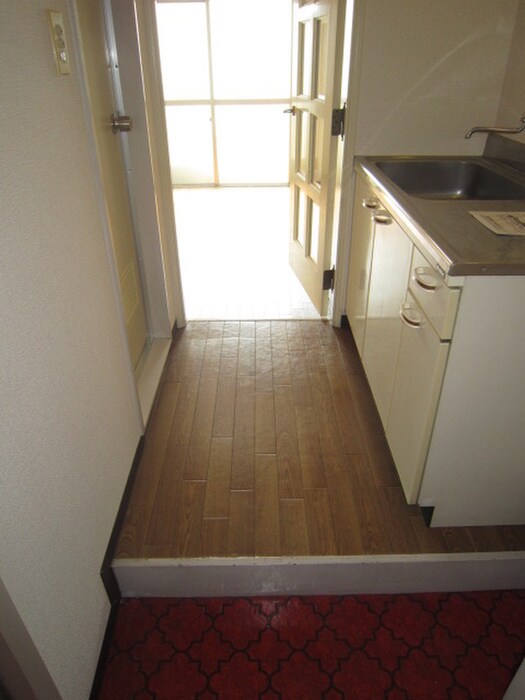 物件内観写真8　(廊下)