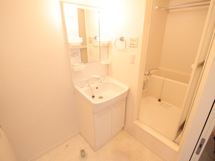 物件内観写真11　(洗面)