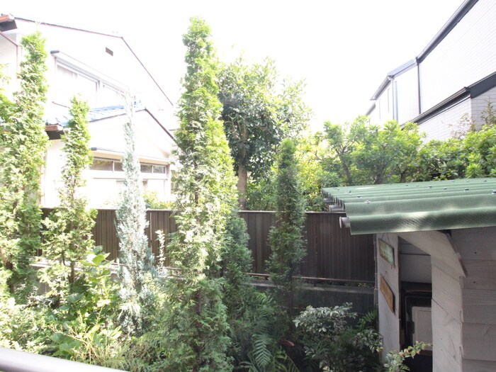 物件内観写真17　(室内からの展望)