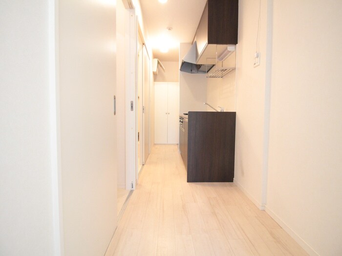 物件内観写真18　(廊下)