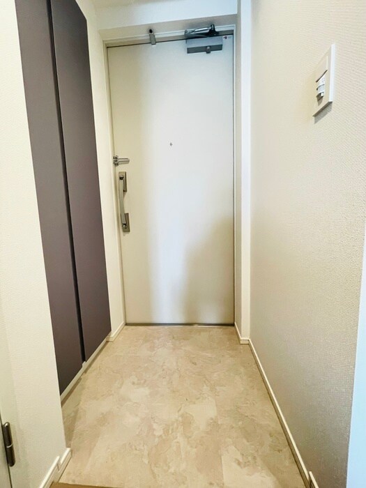 物件内観写真17　(玄関)