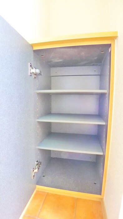 物件内観写真8　(靴箱)