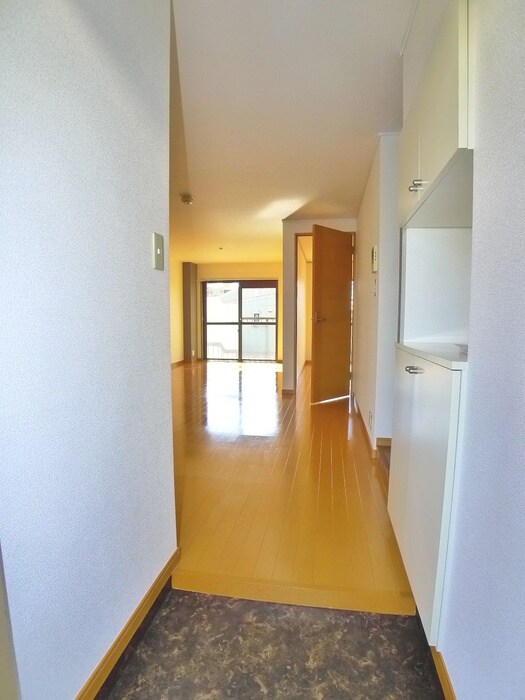 物件内観写真13　(廊下)