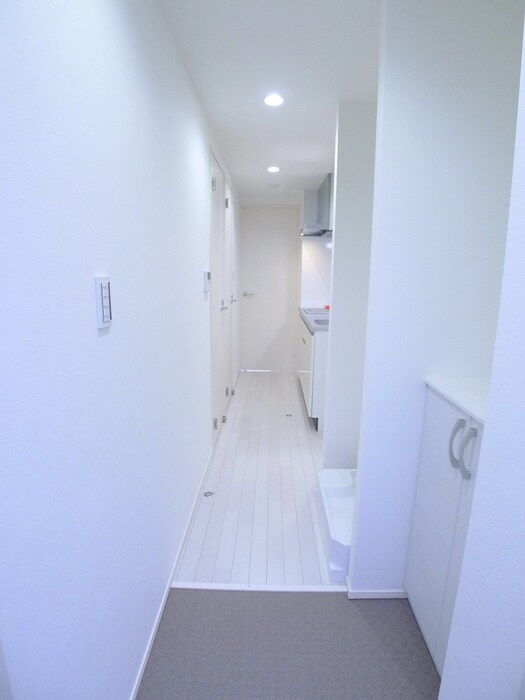 物件内観写真16　(玄関)