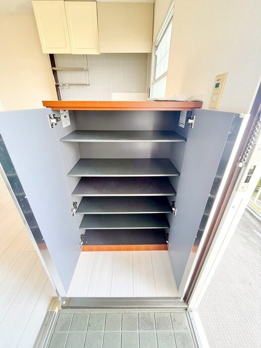 物件内観写真18　(靴箱)