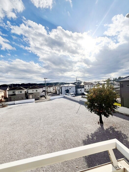 物件内観写真22　(室内からの展望)