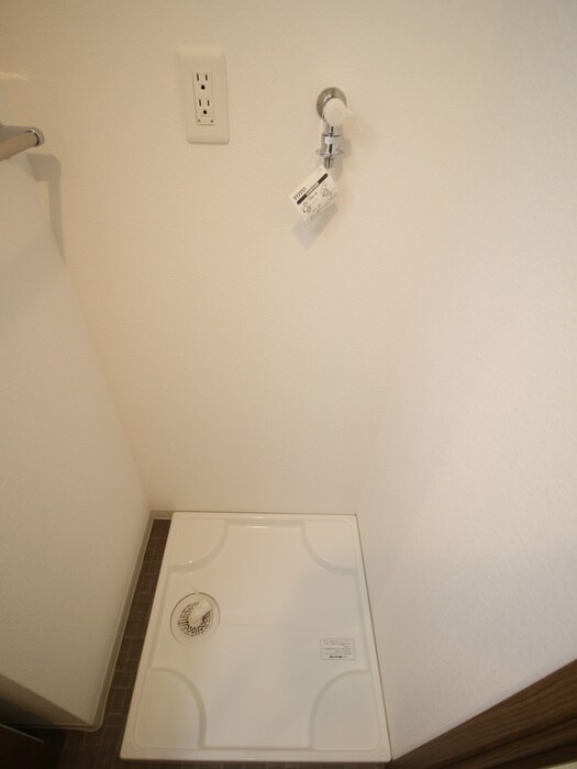 物件内観写真13　(洗濯機置場)