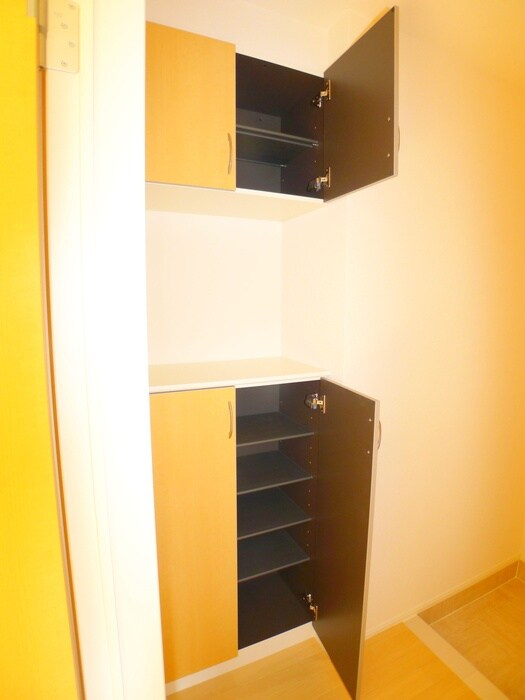 物件内観写真13　(靴箱)