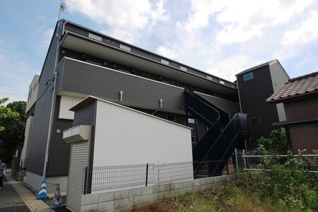 plumas戸塚安行外観写真