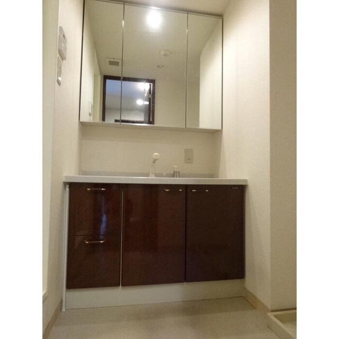 物件内観写真11　(洗面)