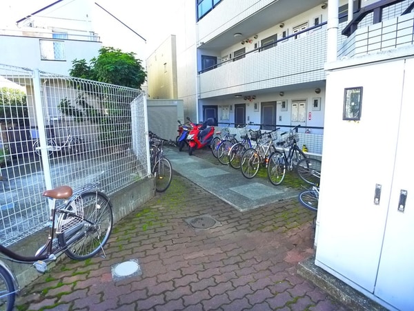 駐輪場
