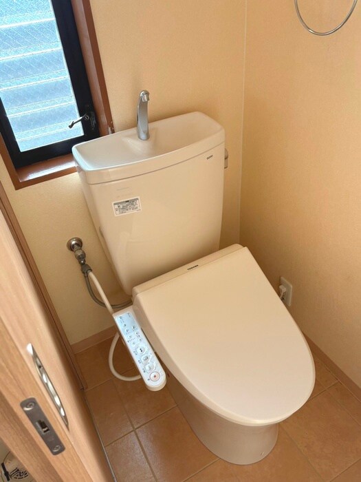 物件内観写真11　(トイレ)