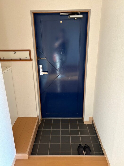 物件内観写真13　(玄関)