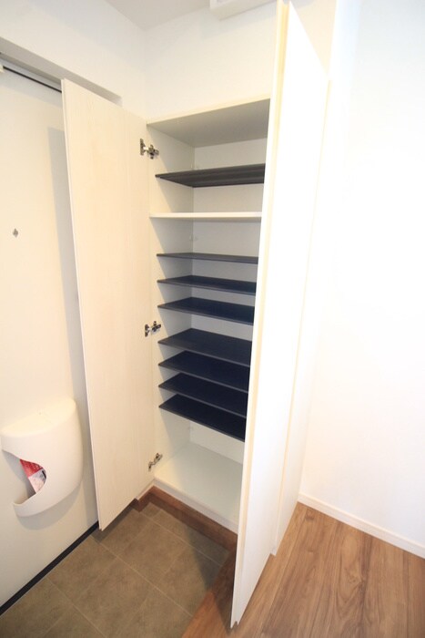 物件内観写真18　(靴箱)