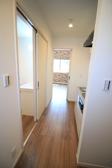 物件内観写真21　(廊下)