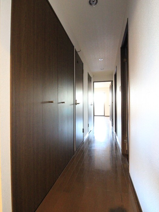 物件内観写真14　(廊下)