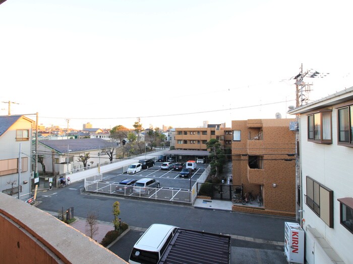 物件内観写真22　(室内からの展望)