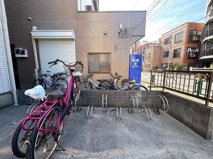 物件外観写真5　(駐輪場)