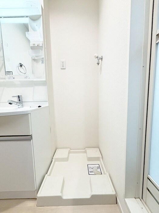 物件内観写真12　(洗濯機置場)