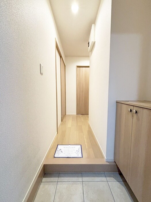 物件内観写真21　(玄関)