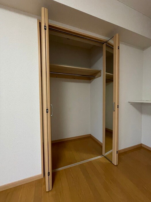 物件内観写真11　(収納)
