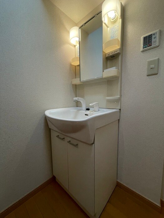 物件内観写真15　(洗面)