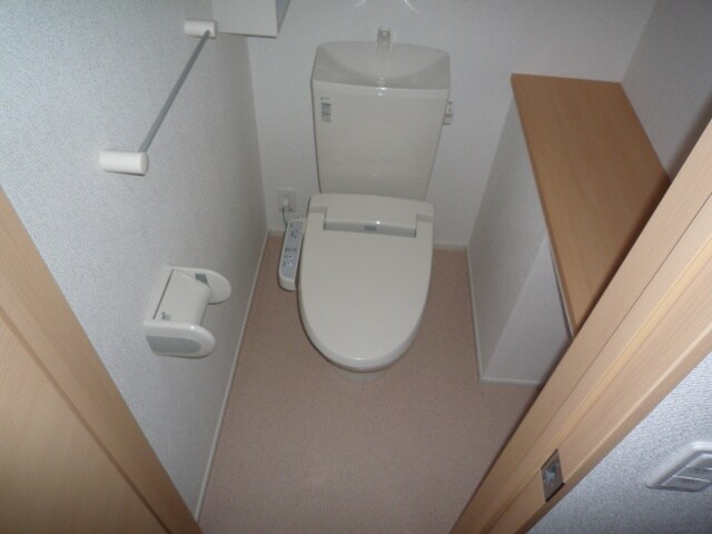 物件内観写真14　(トイレ)