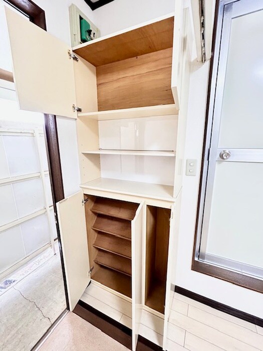 物件内観写真18　(靴箱)