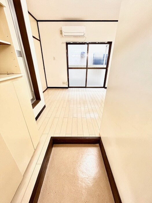 物件内観写真19　(玄関)