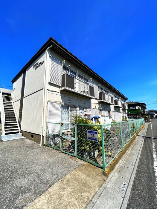 物件外観写真5　(エントランス部分)