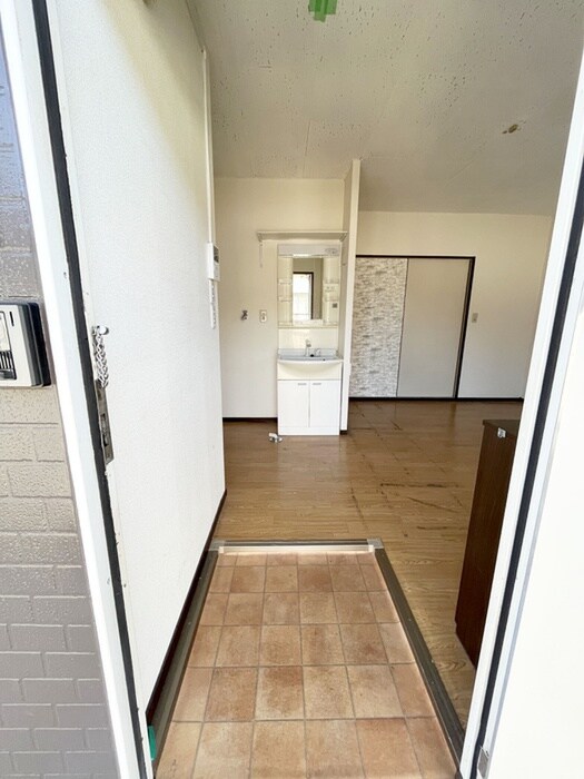 物件内観写真17　(玄関)