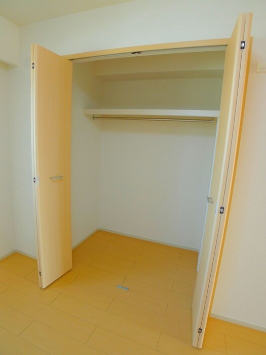 物件内観写真12　(収納)