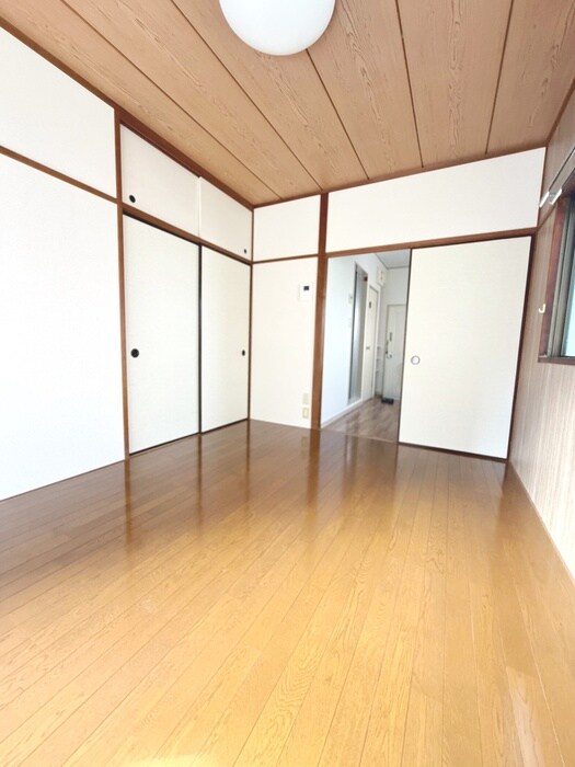 物件内観写真9　(居室)