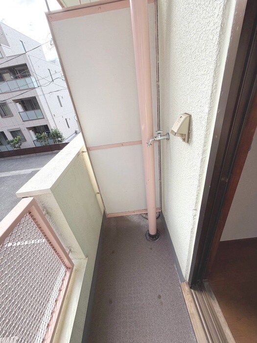 物件内観写真12　(洗濯機置場)