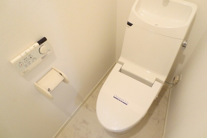 物件内観写真14　(トイレ)